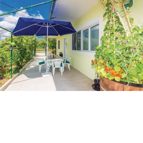 Two-Bedroom Holiday Home in Donji Karin