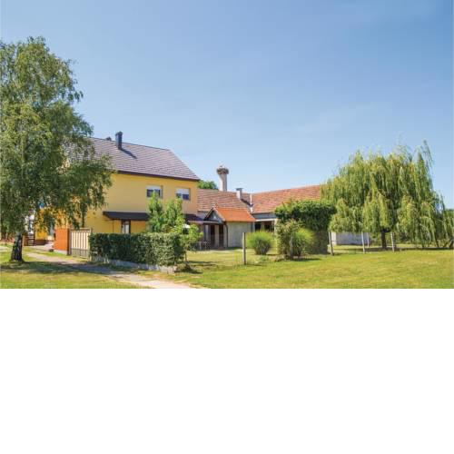Two-Bedroom Holiday Home in Drenje