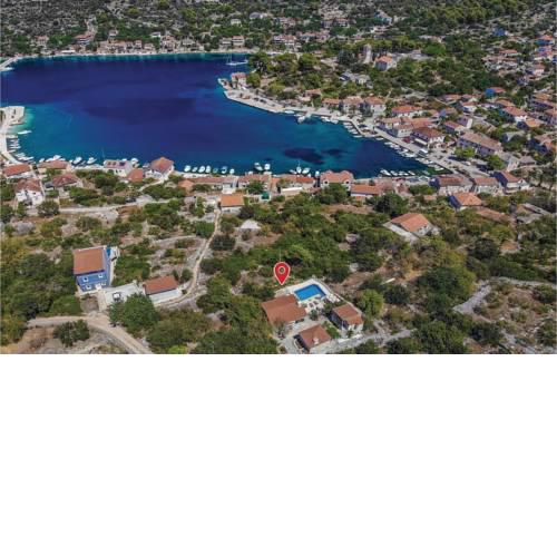 Two-Bedroom Holiday Home in Drvenik Veli