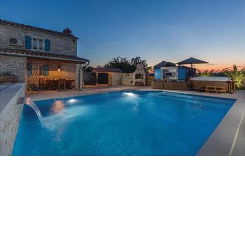 Two-Bedroom Holiday Home in Hrboki
