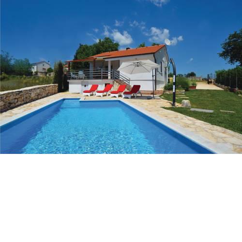 Two-Bedroom Holiday Home in Kanfanar