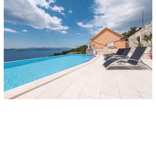 Two-Bedroom Holiday Home in Mokalo