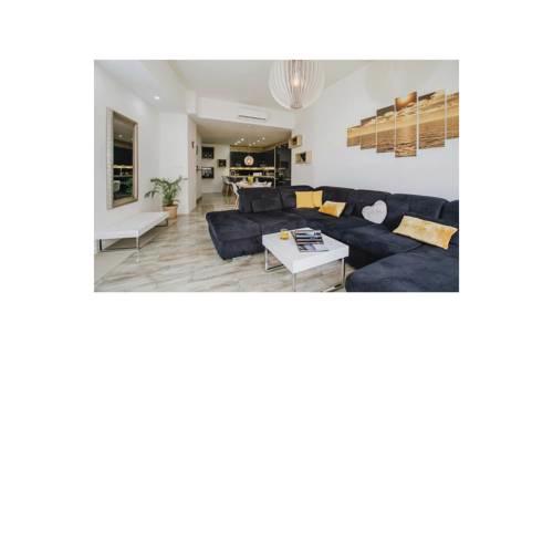 Two-Bedroom Holiday Home in Okrug Gornji