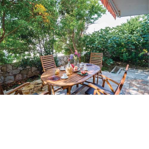 Two-Bedroom Holiday Home in Pag