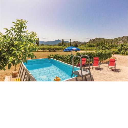 Two-Bedroom Holiday Home in Stasevica