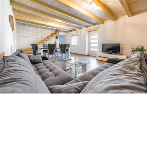 Two-Bedroom Holiday Home in Sveti Petar u sumi