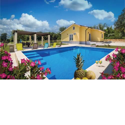Two-Bedroom Holiday Home in Valtura