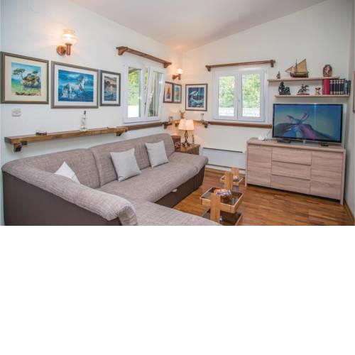 Two-Bedroom Holiday Home in Visnjica