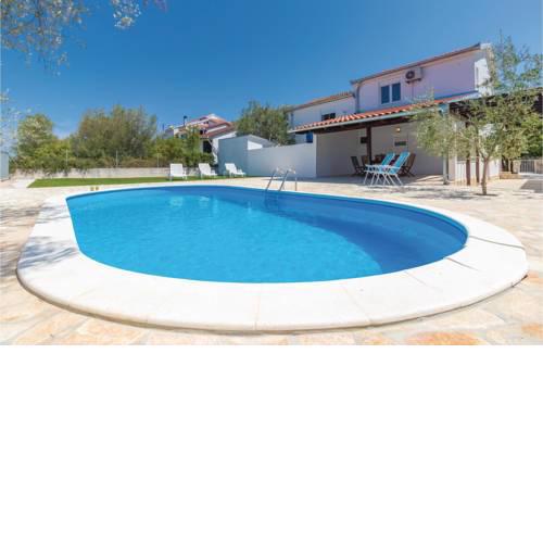 Two-Bedroom Holiday Home in Zdrelac