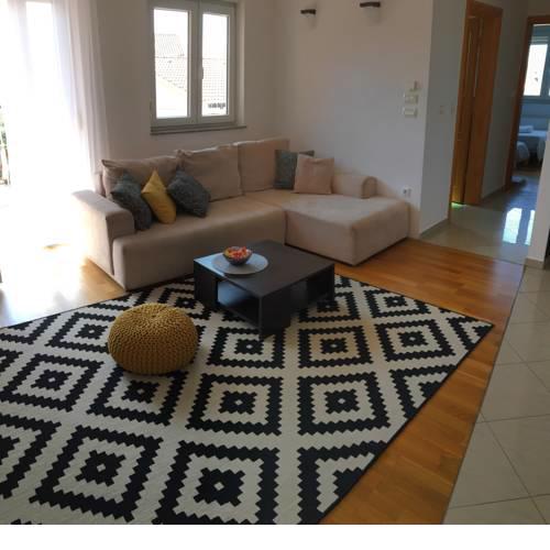 Two-Bedroom Sunny Apartment