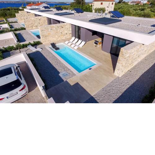 Ugrinici Villa Sleeps 6 with Pool Air Con and WiFi