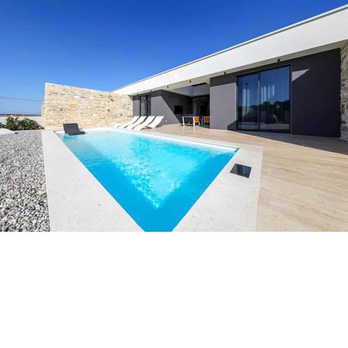 Ugrinici Villa Sleeps 6 with Pool Air Con and WiFi