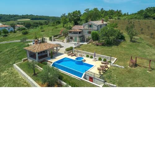 Unique Villa Bošket with Pool and Jacuzzi surrounded by Nature