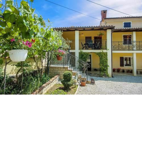 Vabriga Villa Sleeps 3 Air Con WiFi