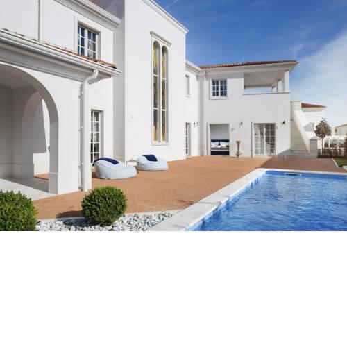 Vabriga Villa Sleeps 8 Pool Air Con WiFi T704451