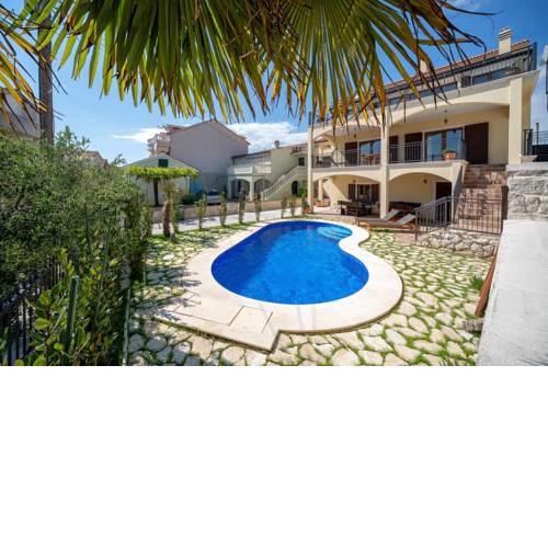 Luxury 5BD Villa in centre of Vodice- House Nomad