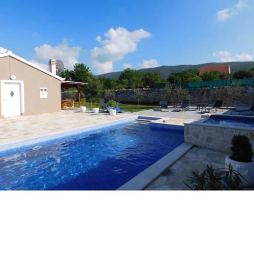 Vacation house Radosic