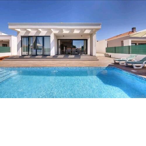 Vacation in luxury Villa