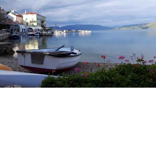 Valun Seaside Apartments