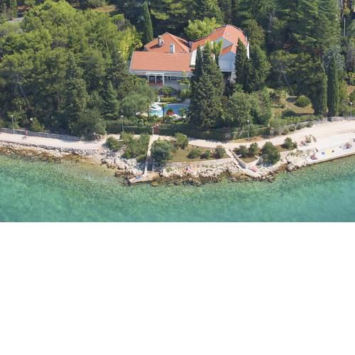 Vantacici Villa Sleeps 8 Pool WiFi