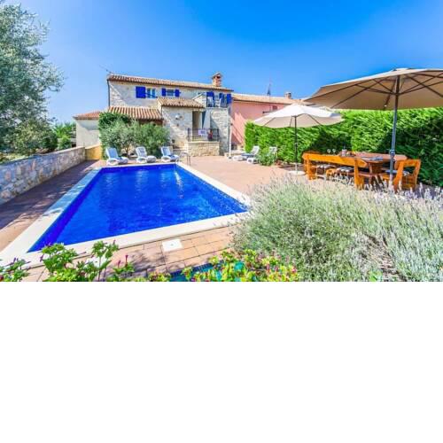 Veleniki Villa Sleeps 8 with Pool and WiFi