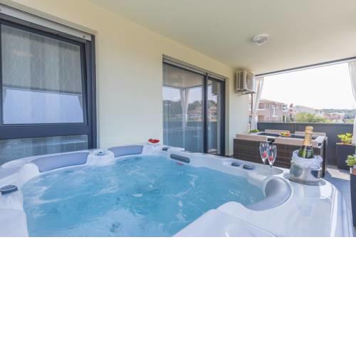 Velike Stine City Suite