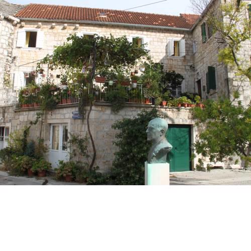 Very spacious white Croatian Stone Seafront House with secluded enclosed garden