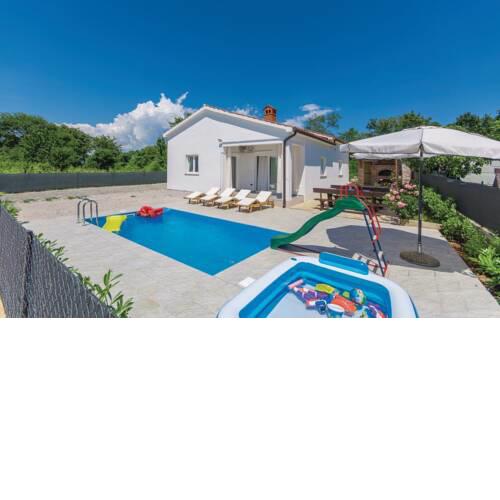 VILA KRISTINA