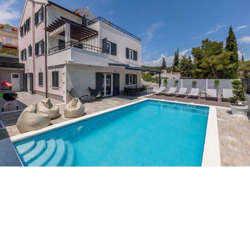 Vila Lara