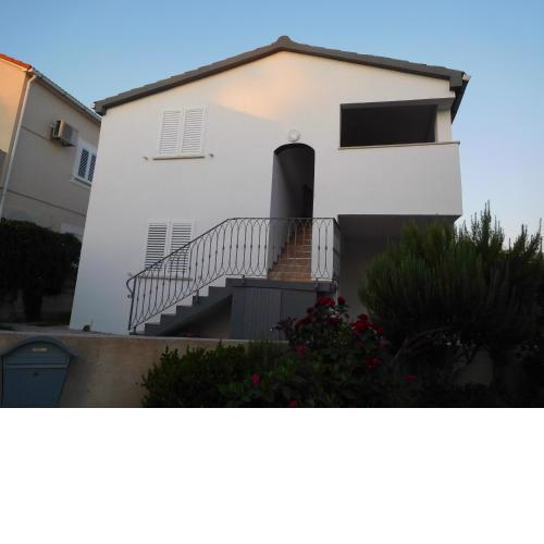 Vila Maria Nin