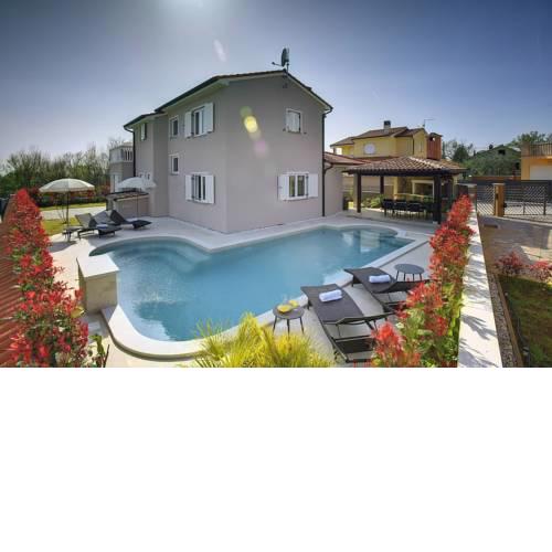 Casa Loborika