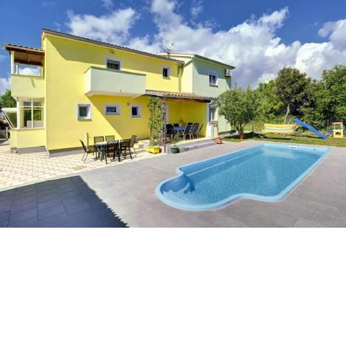 Villa Britney