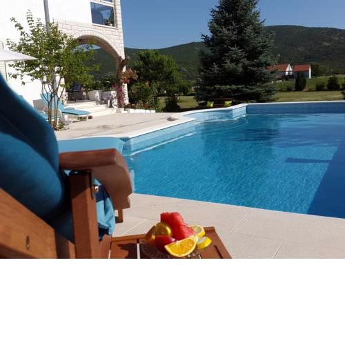 Villa with Private Pool, Sauna, Gym amd Tennis Court