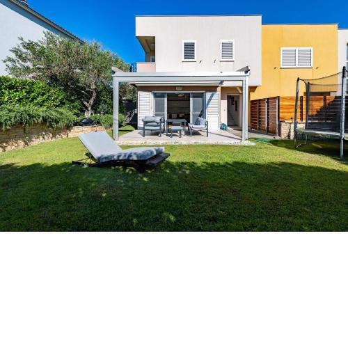 Villa Almond