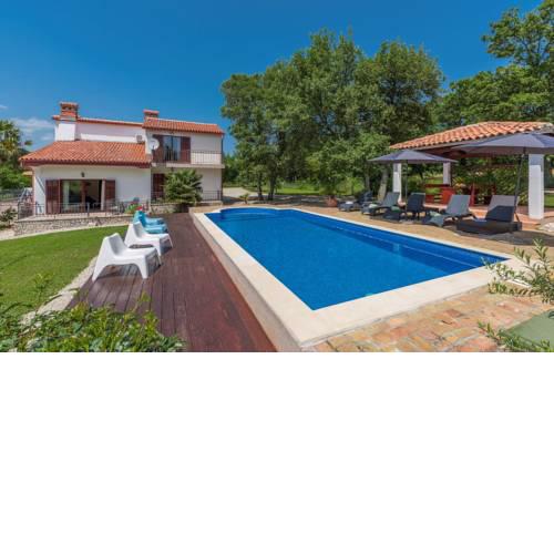 Villa Alvona