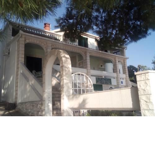 VILLA ANA ZIVOGOSCE
