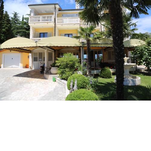 Villa Ana