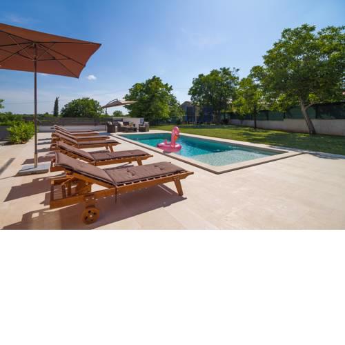 Villa Anavi