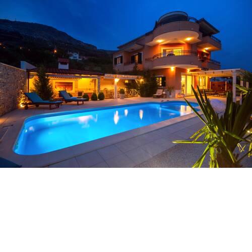 Villa ANITA with private pool, gym, 6 bedrooms, sea view