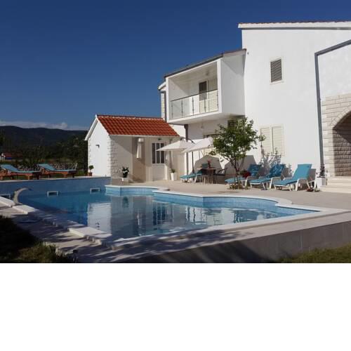 Villa apartment Neoric