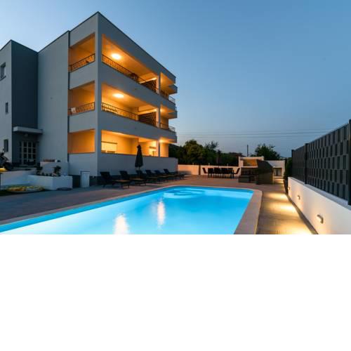 Villa Apartments AA 1