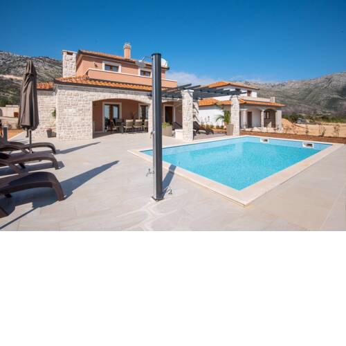 Villa Aria