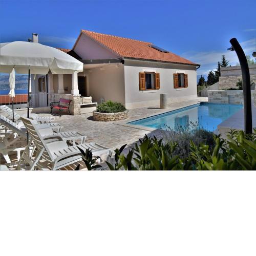 Villa Aries