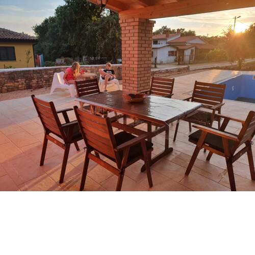 Villa Ariya