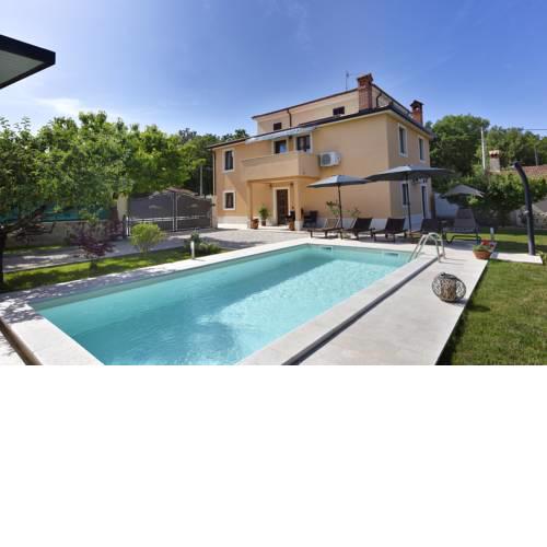Villa Aromatica