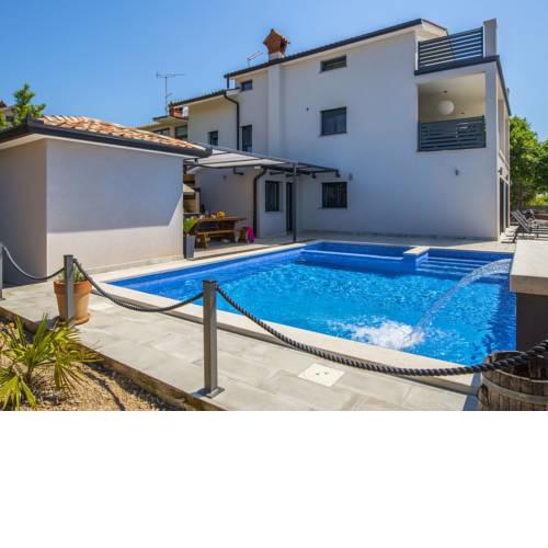 Exquisite Villa in Viskovici with Sauna