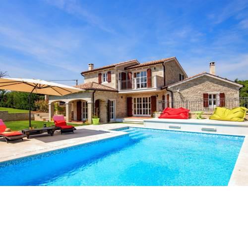 Splendid Villa in Baderna with Private Swimming Pool