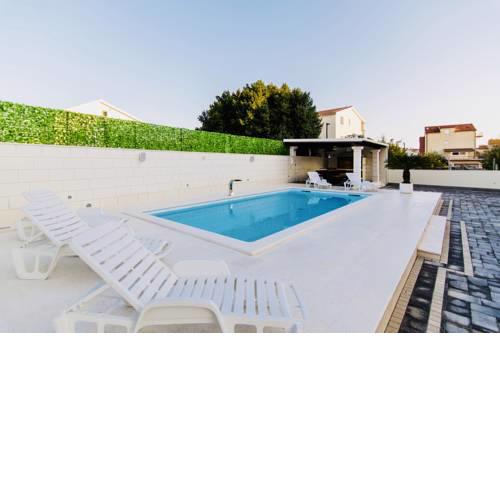 Villa Aurora