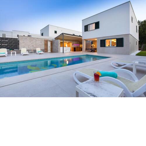 Villa Aurora