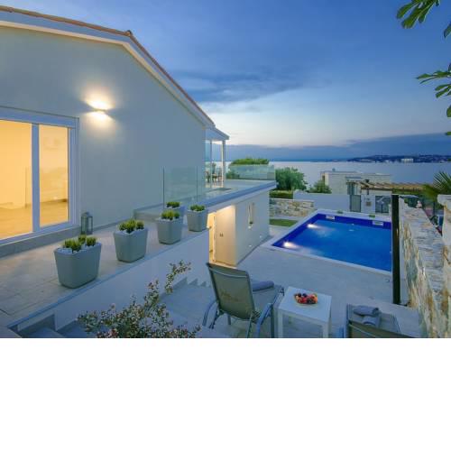 Villa Aurora
